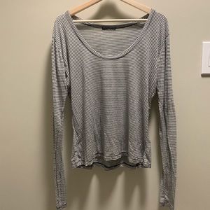 BRANDY MELVILLE SHIRT